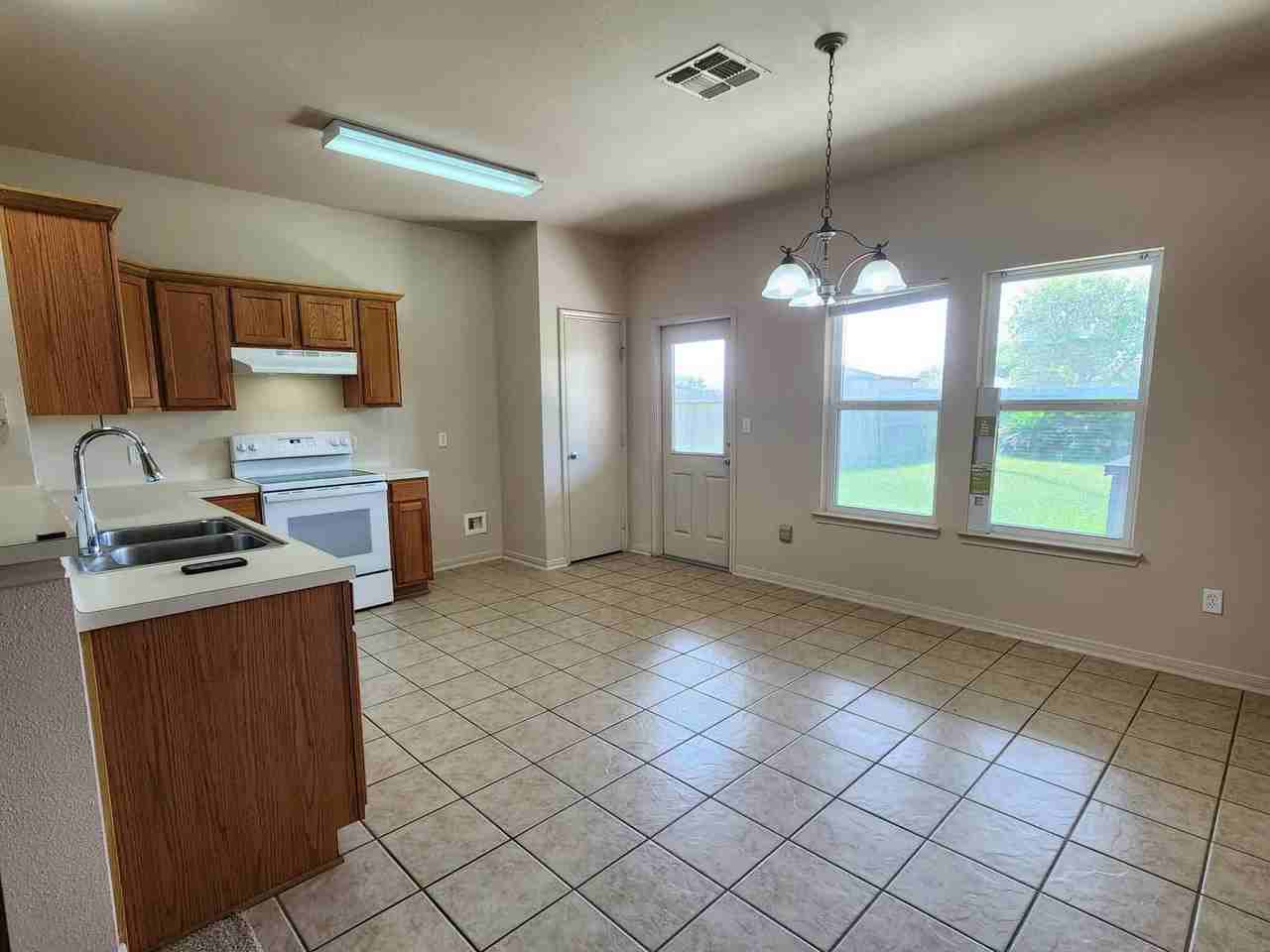 3021 Las Brisas St #1 - Photo 3 of 14