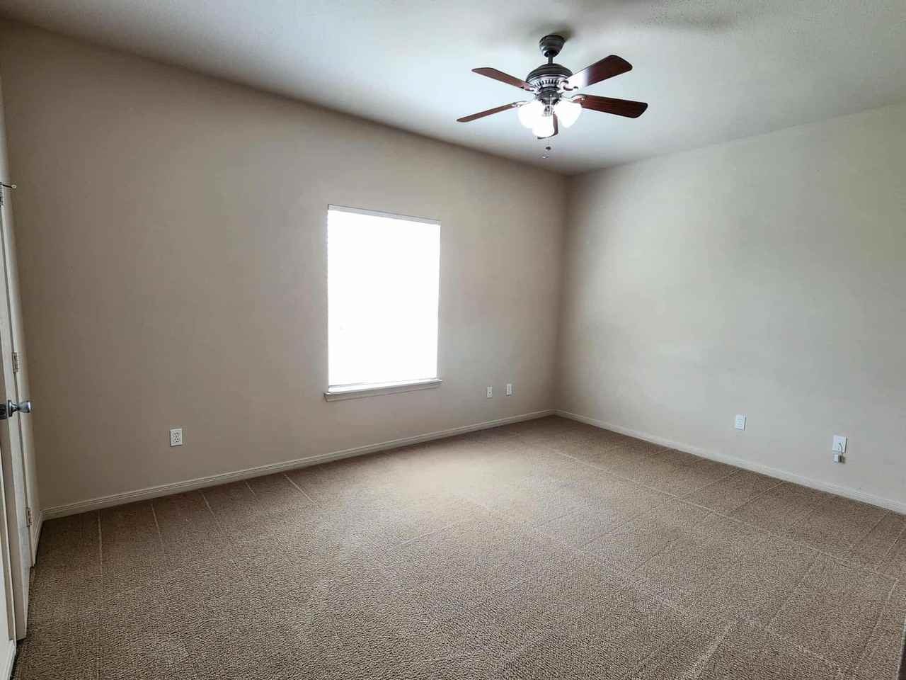 3021 Las Brisas St #1 - Photo 4 of 14