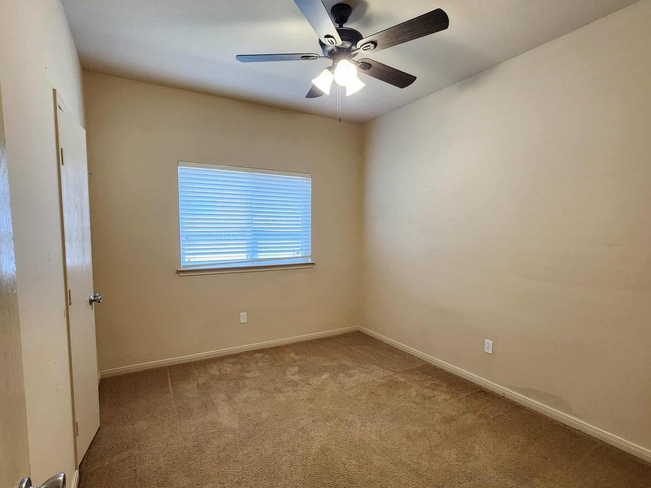 3021 Las Brisas St #1 - Photo 6 of 14