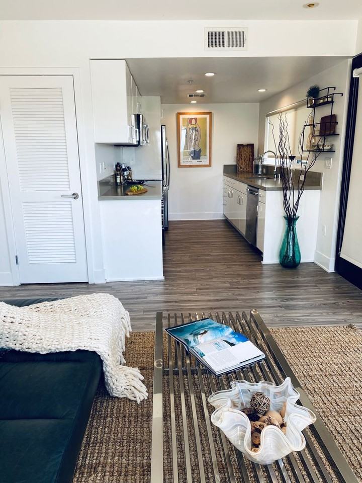 301 Ocean Ave - Photo 7 of 50