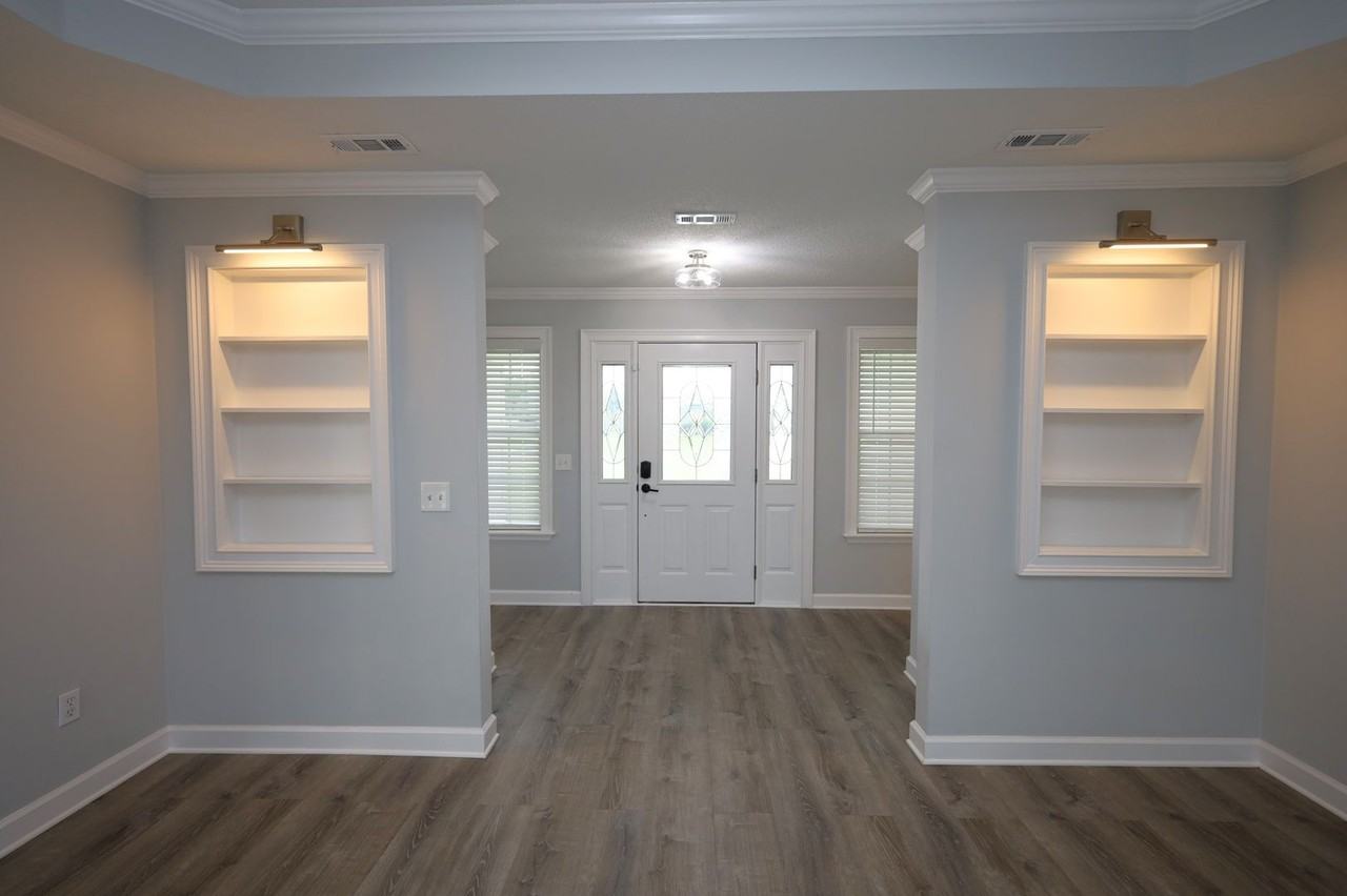3834 Merriman Ct - Photo 5 of 26