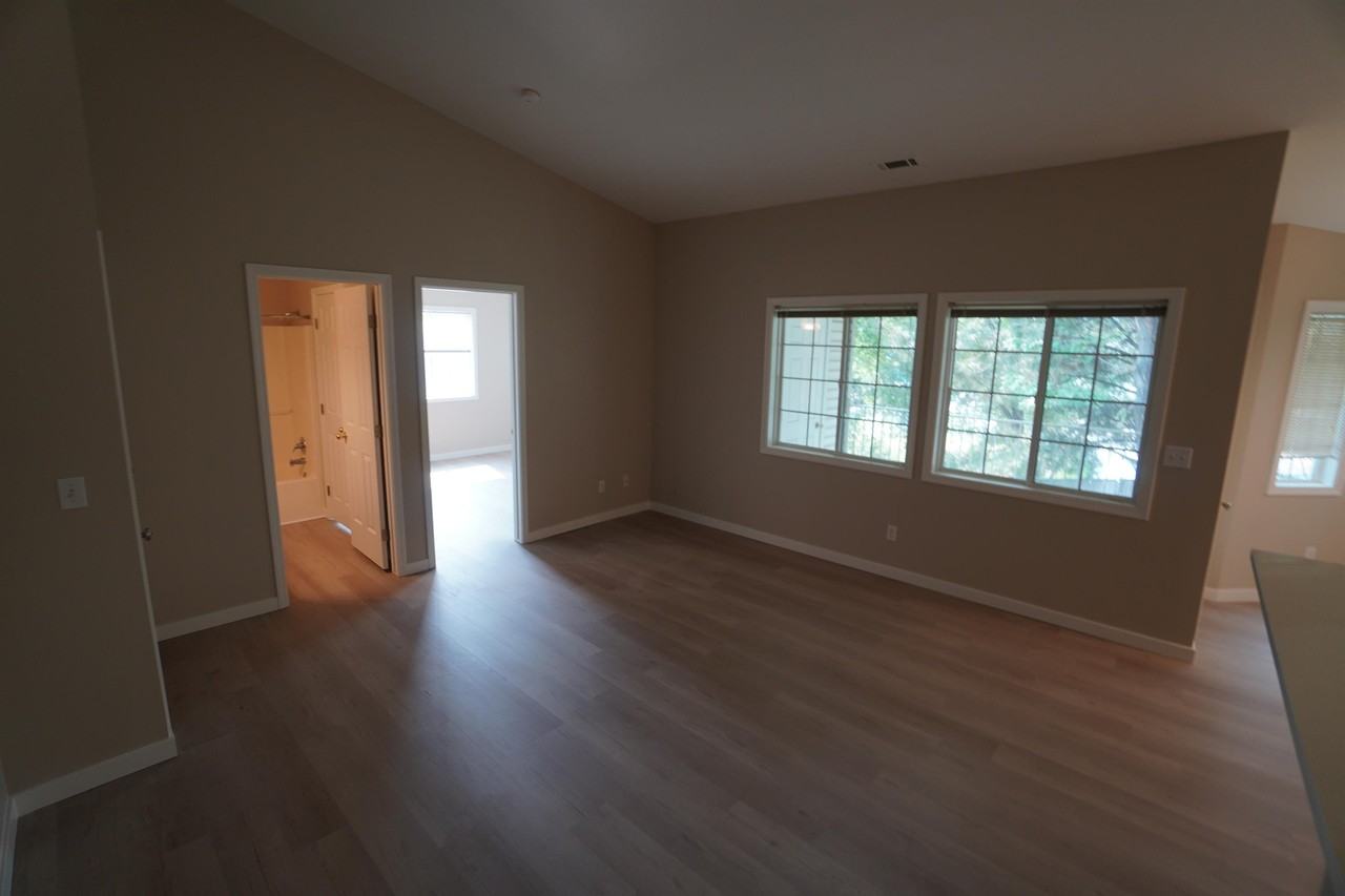 6589 W Lucky Ln #201 - Photo 5 of 40