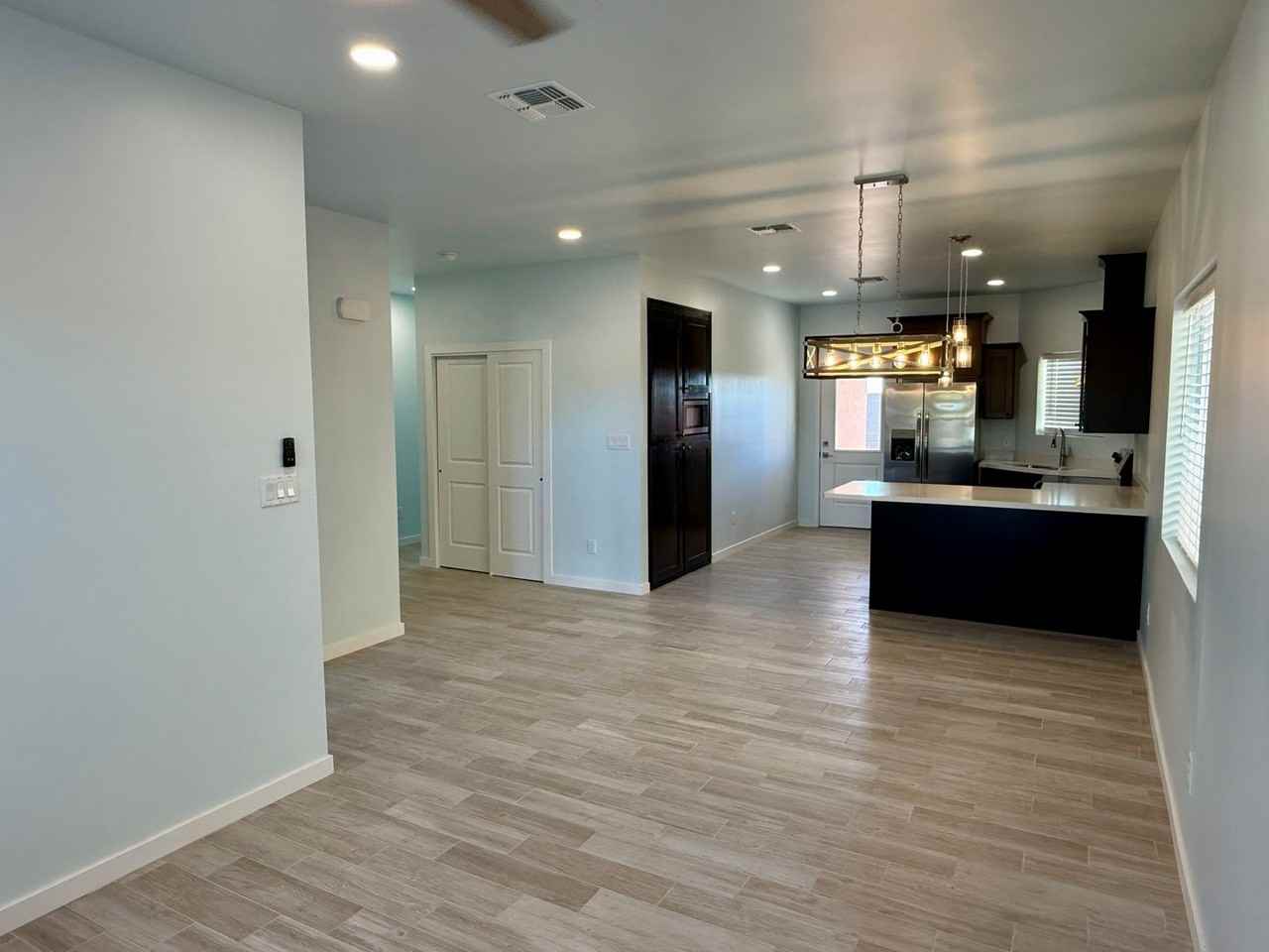 1590 N 9th Ave - Photo 5 of 20