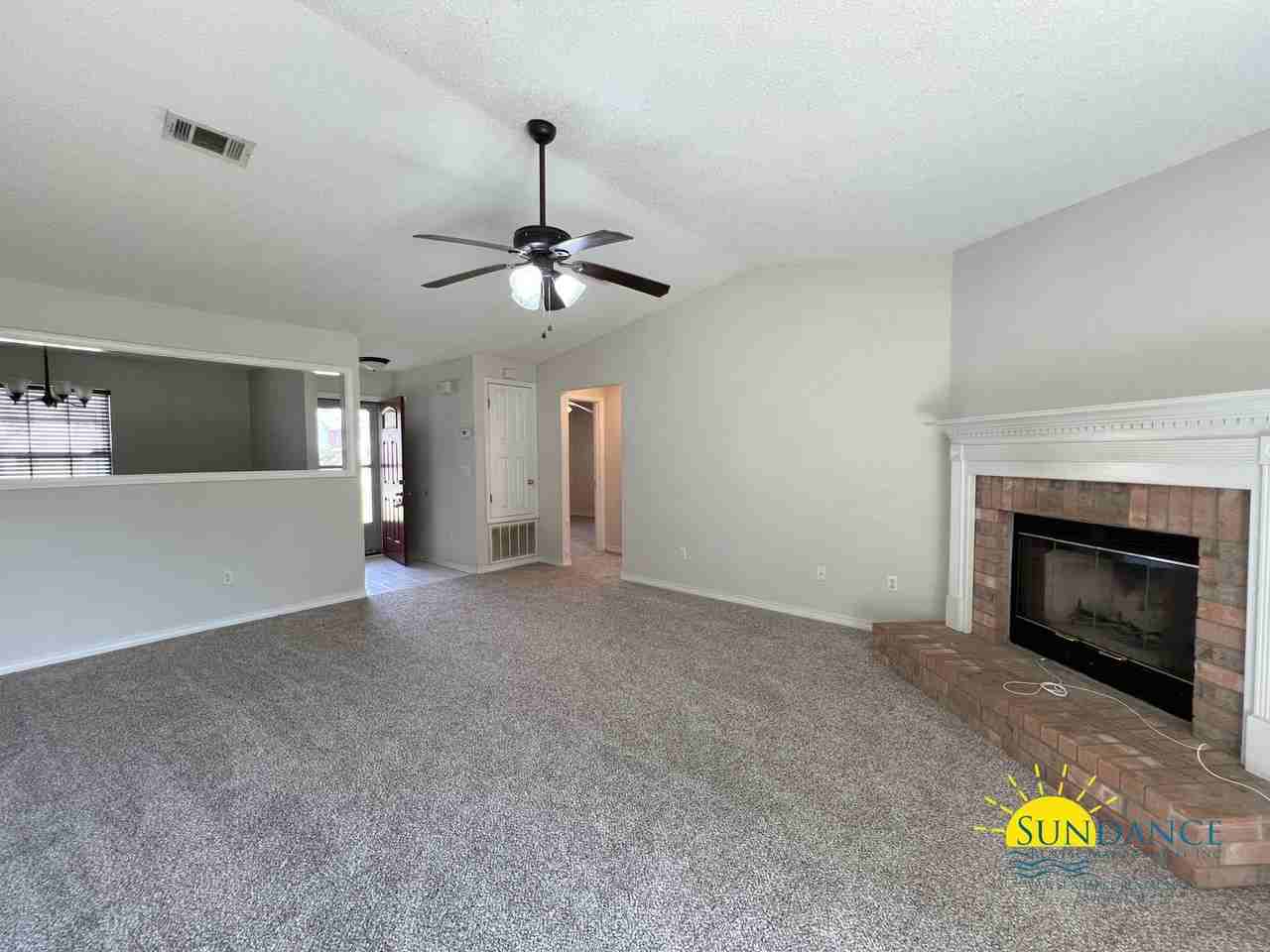 223 Westview Dr - Photo 3 of 22