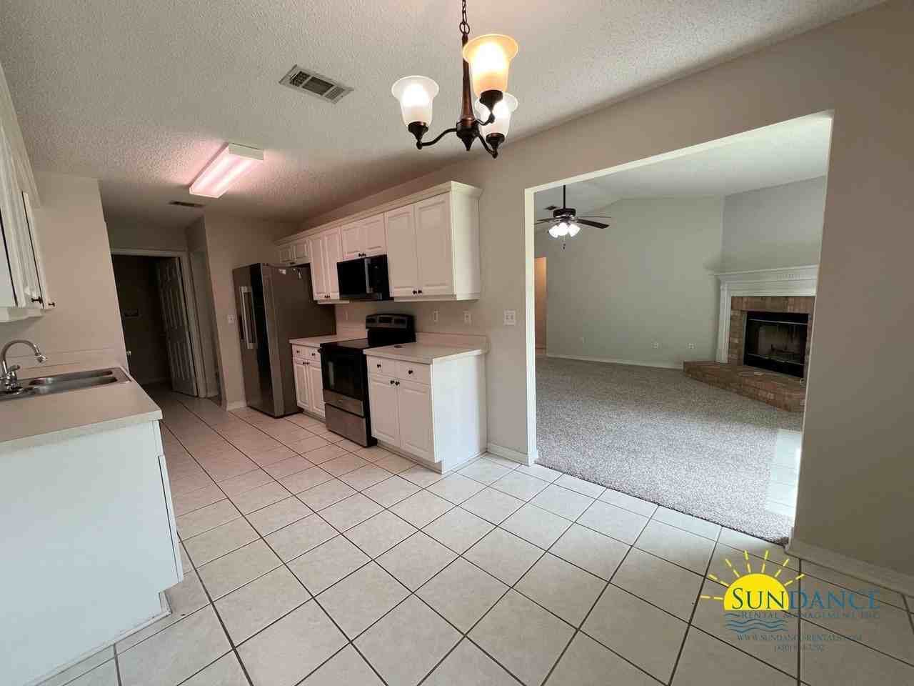 223 Westview Dr - Photo 6 of 22