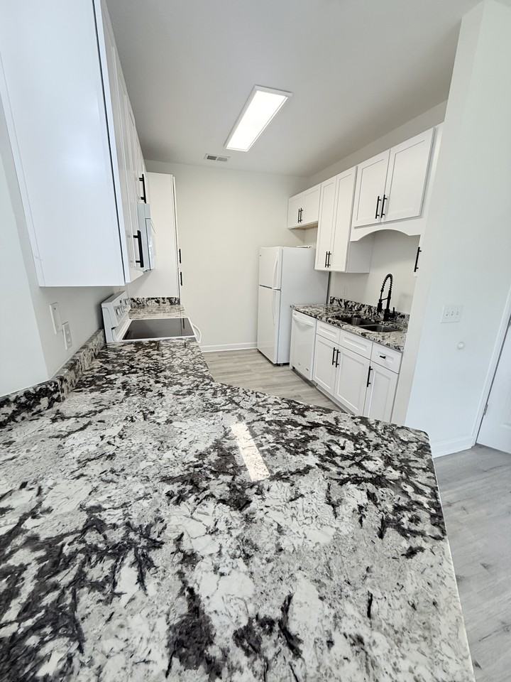 129 Ashley Park Dr - Photo 5 of 24