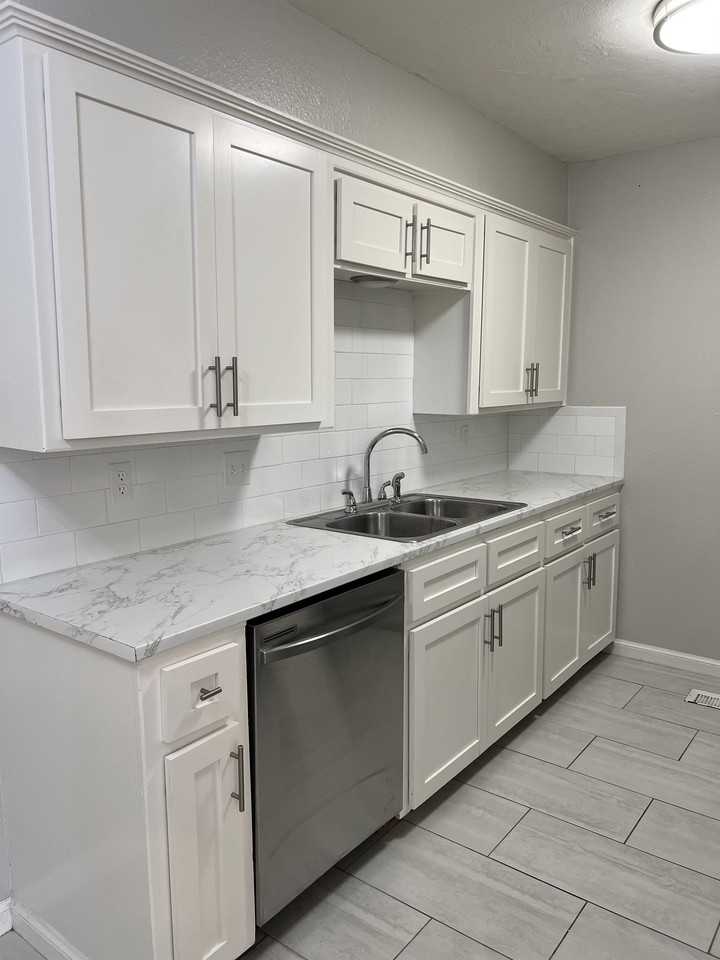 2241 Donna Dr #1 - Photo 7 of 25