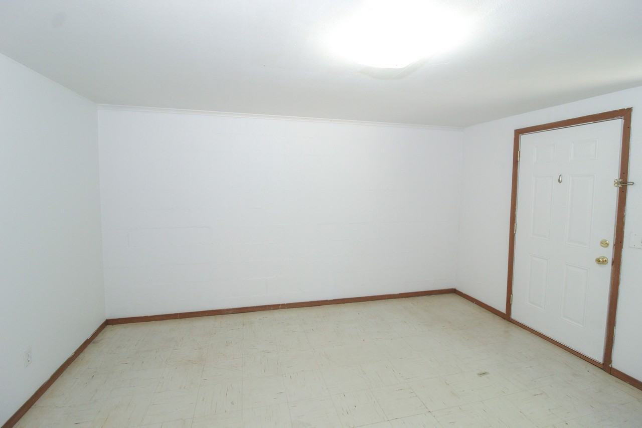 652 W Adams St #652AS - Photo 6 of 11