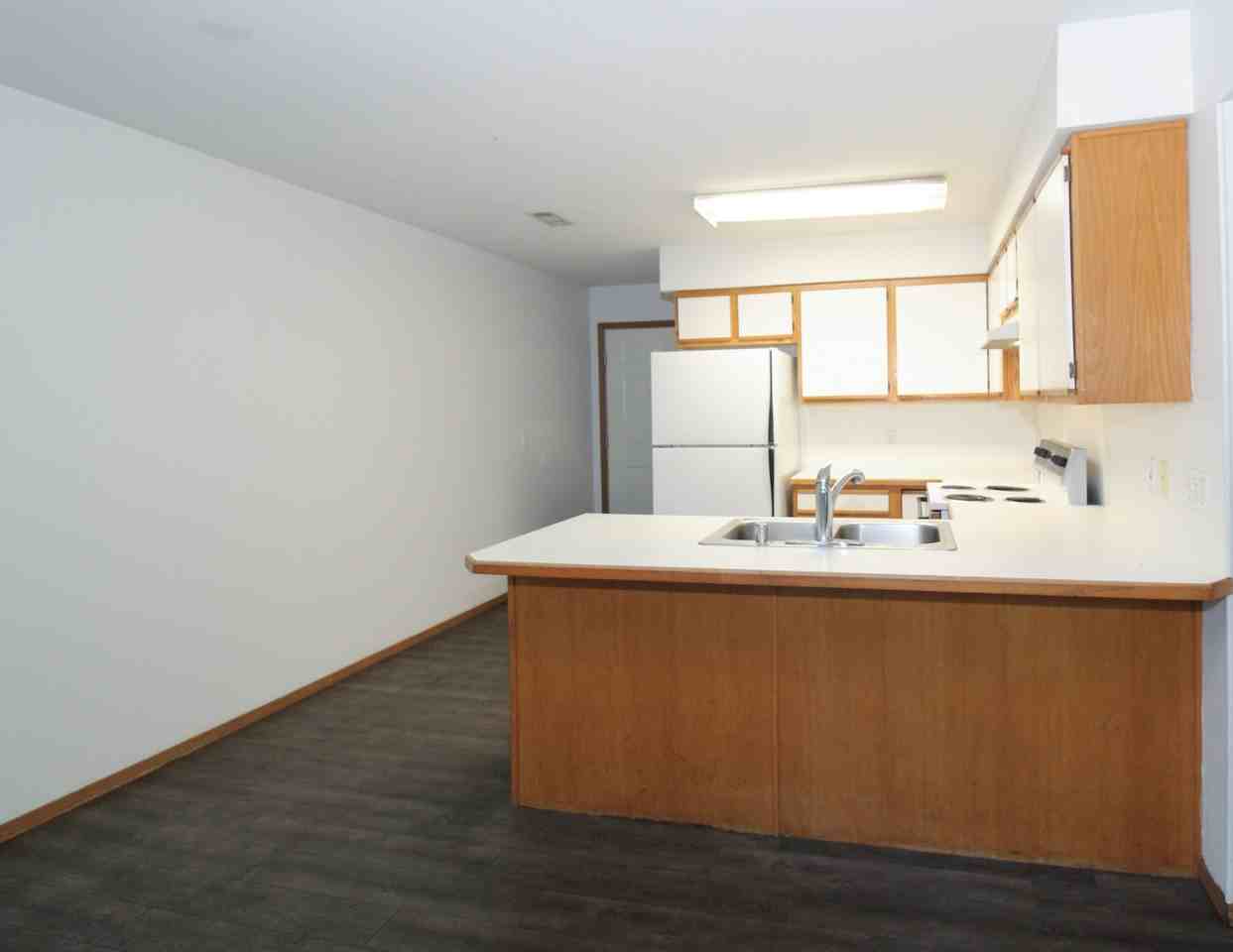 1002 N Molly Ct #1002MC - Photo 4 of 17