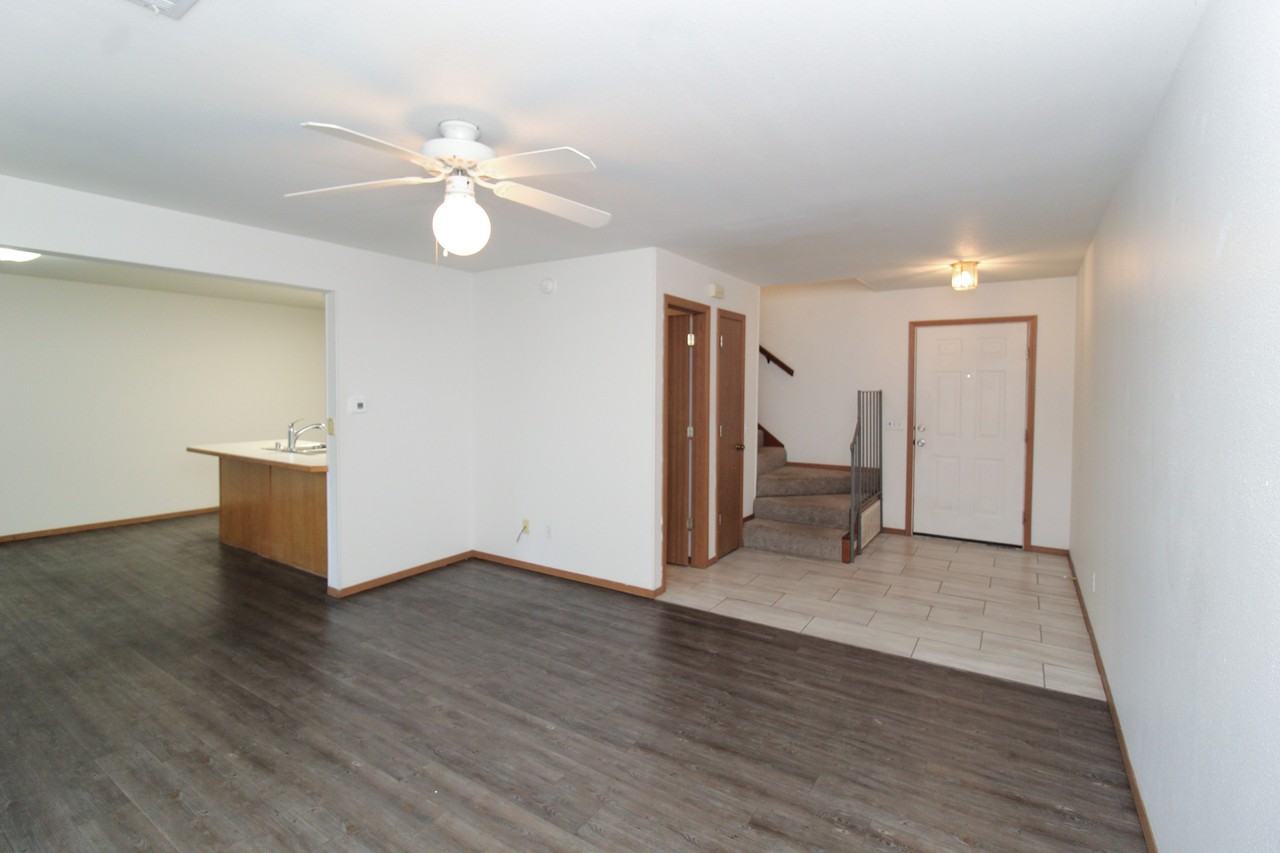 1002 N Molly Ct #1002MC - Photo 5 of 17
