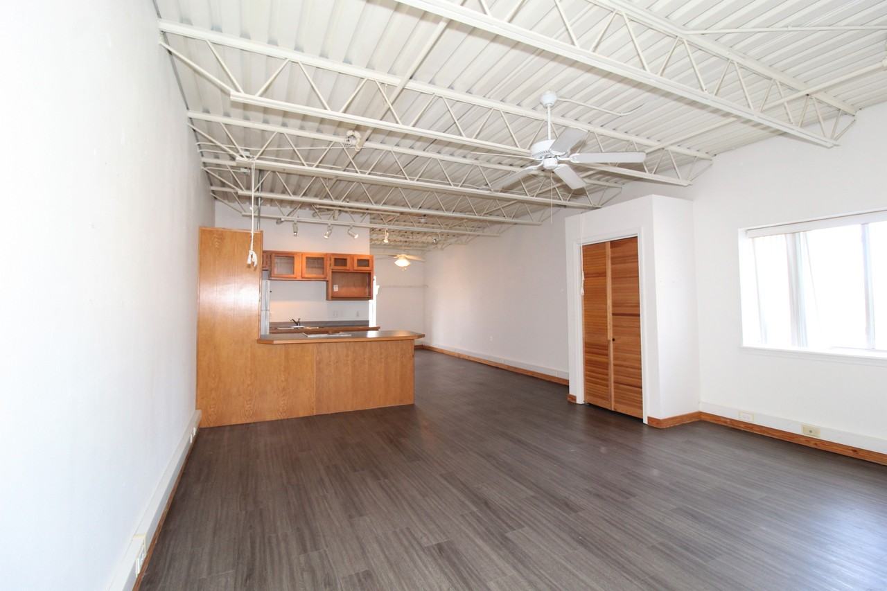 1027 N Molly Ct #1027MC - Photo 4 of 11