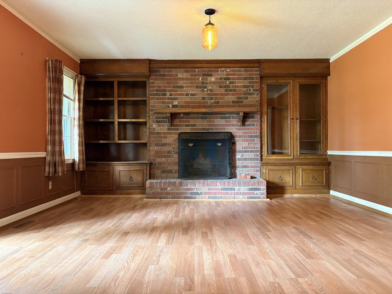 512 E Moore St #1 - Photo 3 of 19