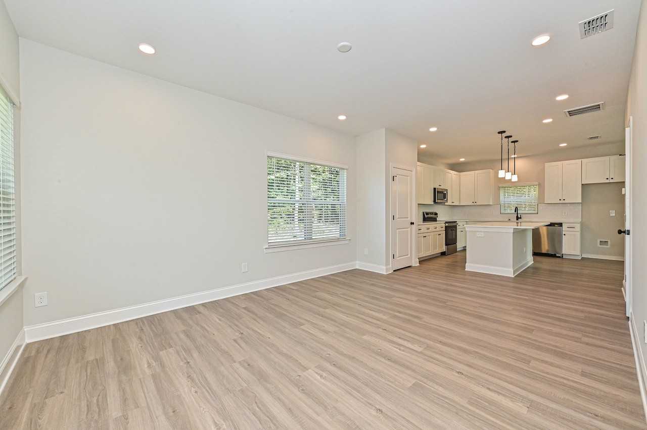 1461 Riverview Rd #1 - Photo 4 of 30