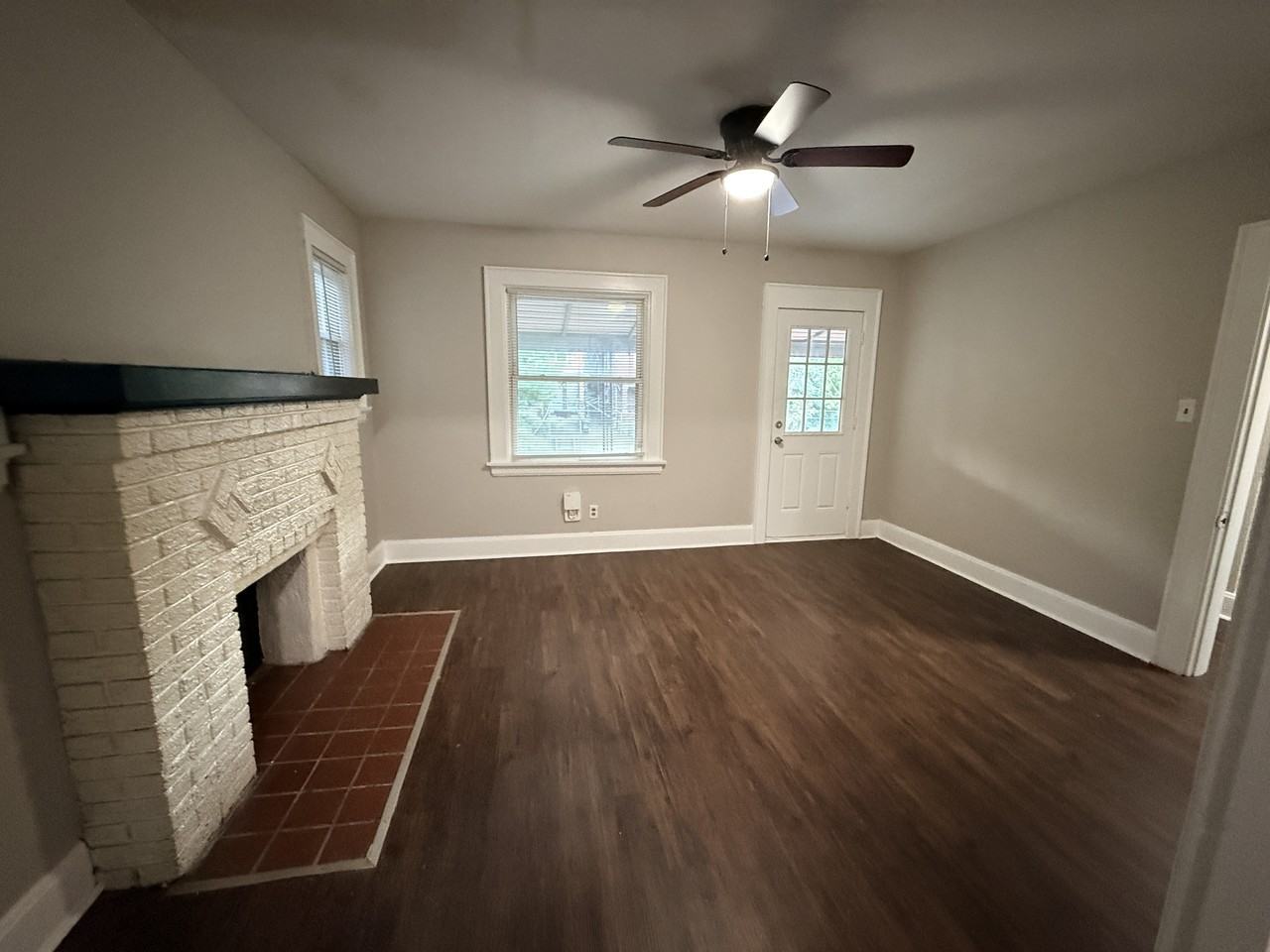 916 Elberon Ave #2 - Photo 3 of 21