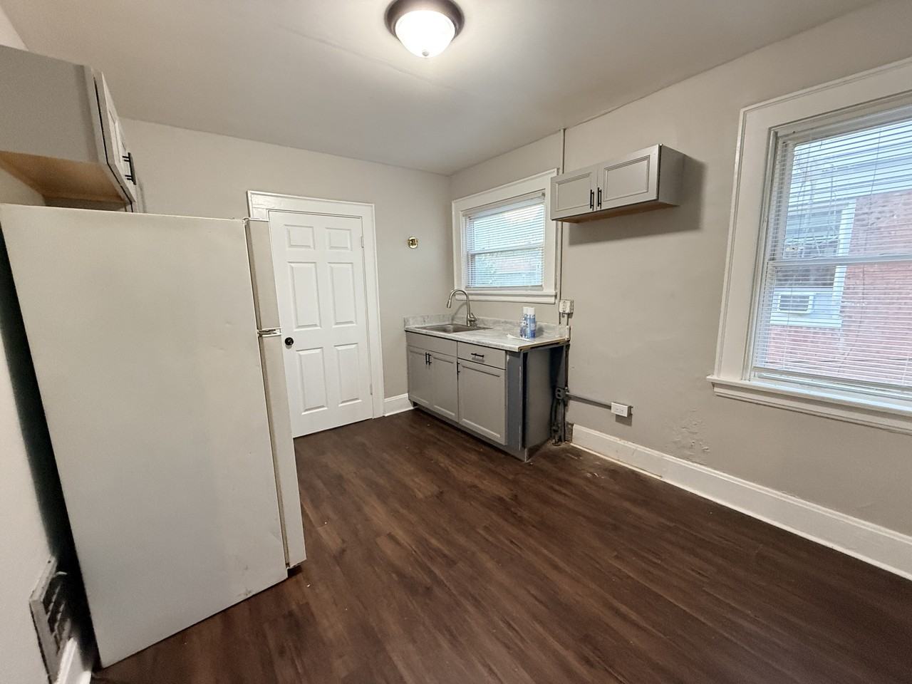 916 Elberon Ave #2 - Photo 7 of 21