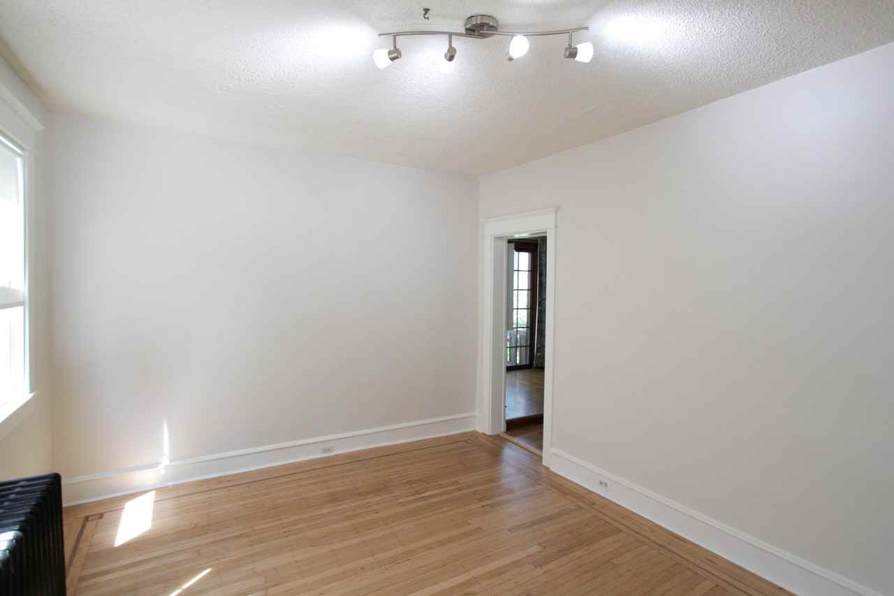 804 W 21st St #1 - Photo 4 of 20