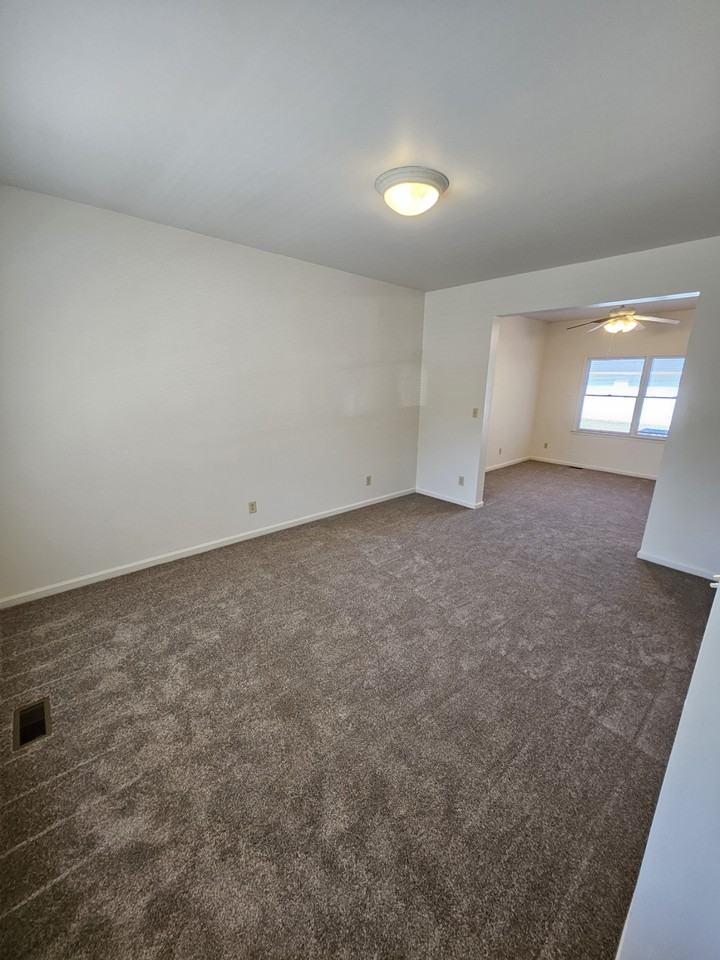 44 W Baltimore St #1 - Photo 5 of 49