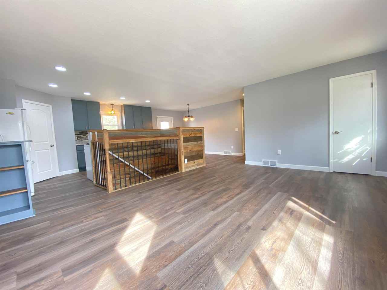 3725 3rd St Nw #1 - Photo 4 of 18