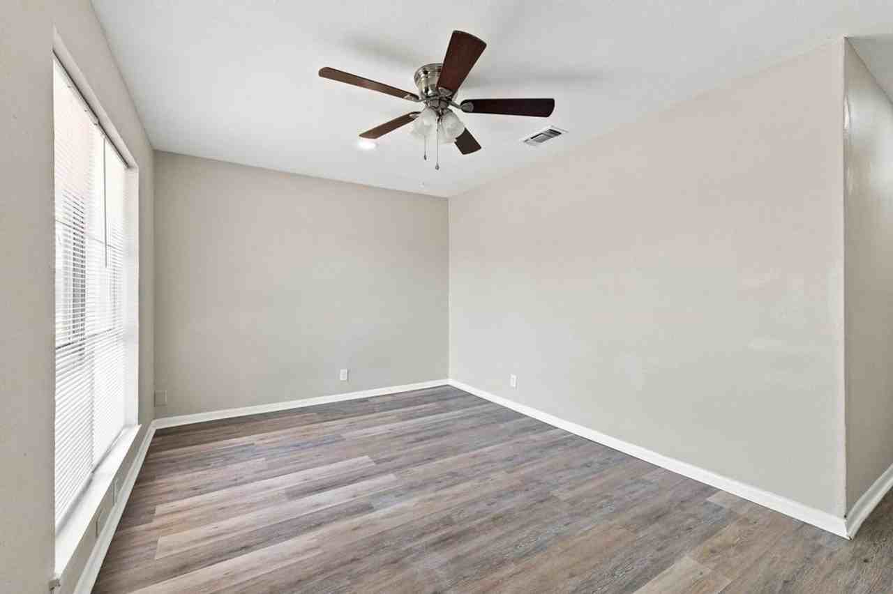 315 S Loving Ave #NEW - Photo 4 of 19