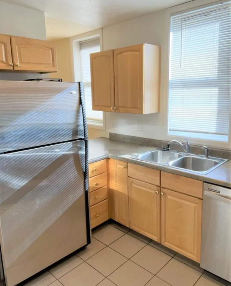 1647 N Clarkson St #1 - Photo 6 of 12