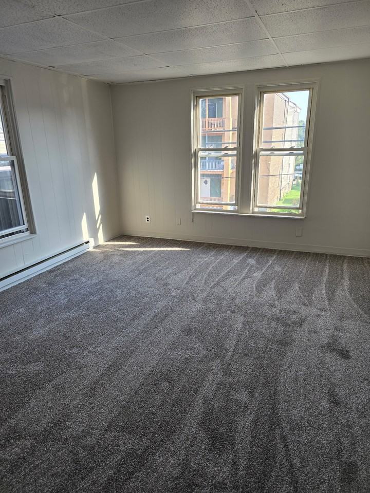 211 Bessemer AveApt. 2 #2ndFL - Photo 4 of 21