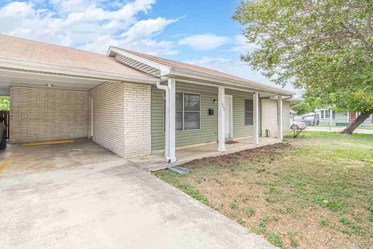 602 Catalina Ave #1 - Photo 3 of 25