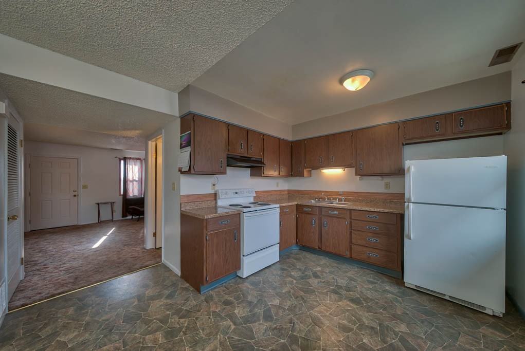 1813 16th St #1 - Photo 3 of 11