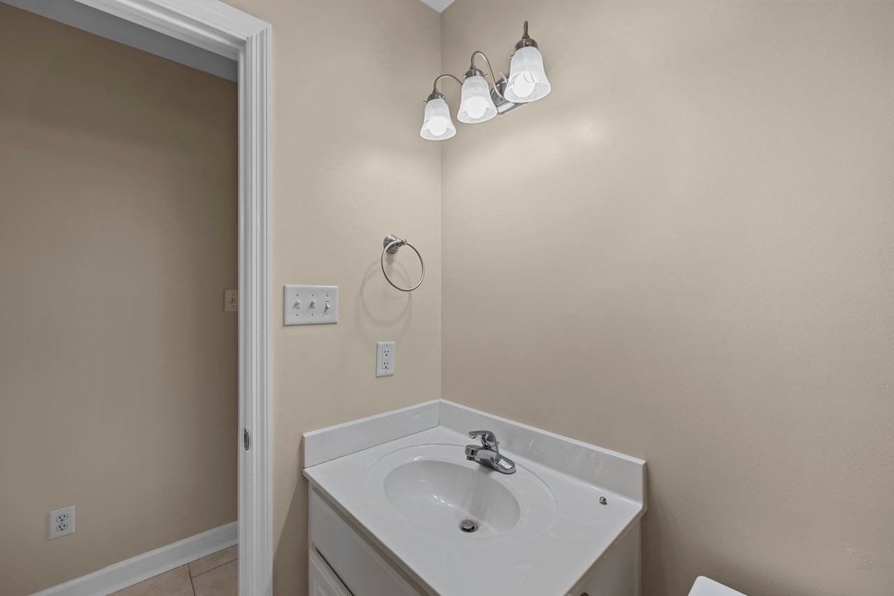 100 Iverson Ln #1 - Photo 7 of 50