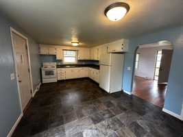 featured image of 400 S Gilbert St