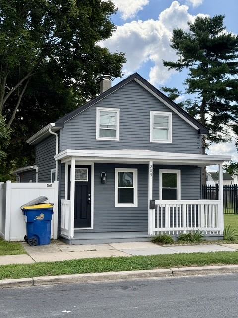 205 S Washington St #1