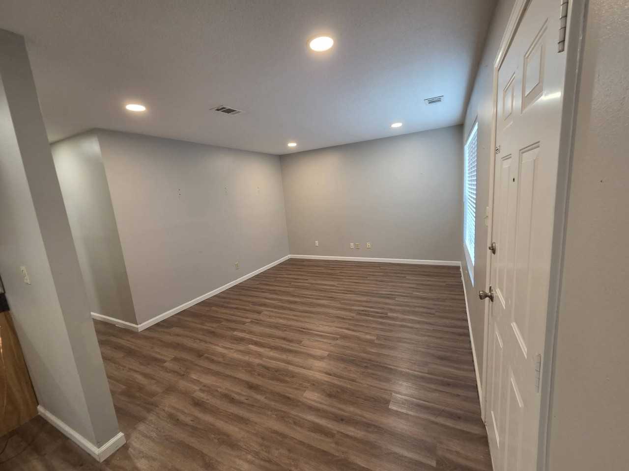 2500 Westacre Dr #1 - Photo 2 of 8