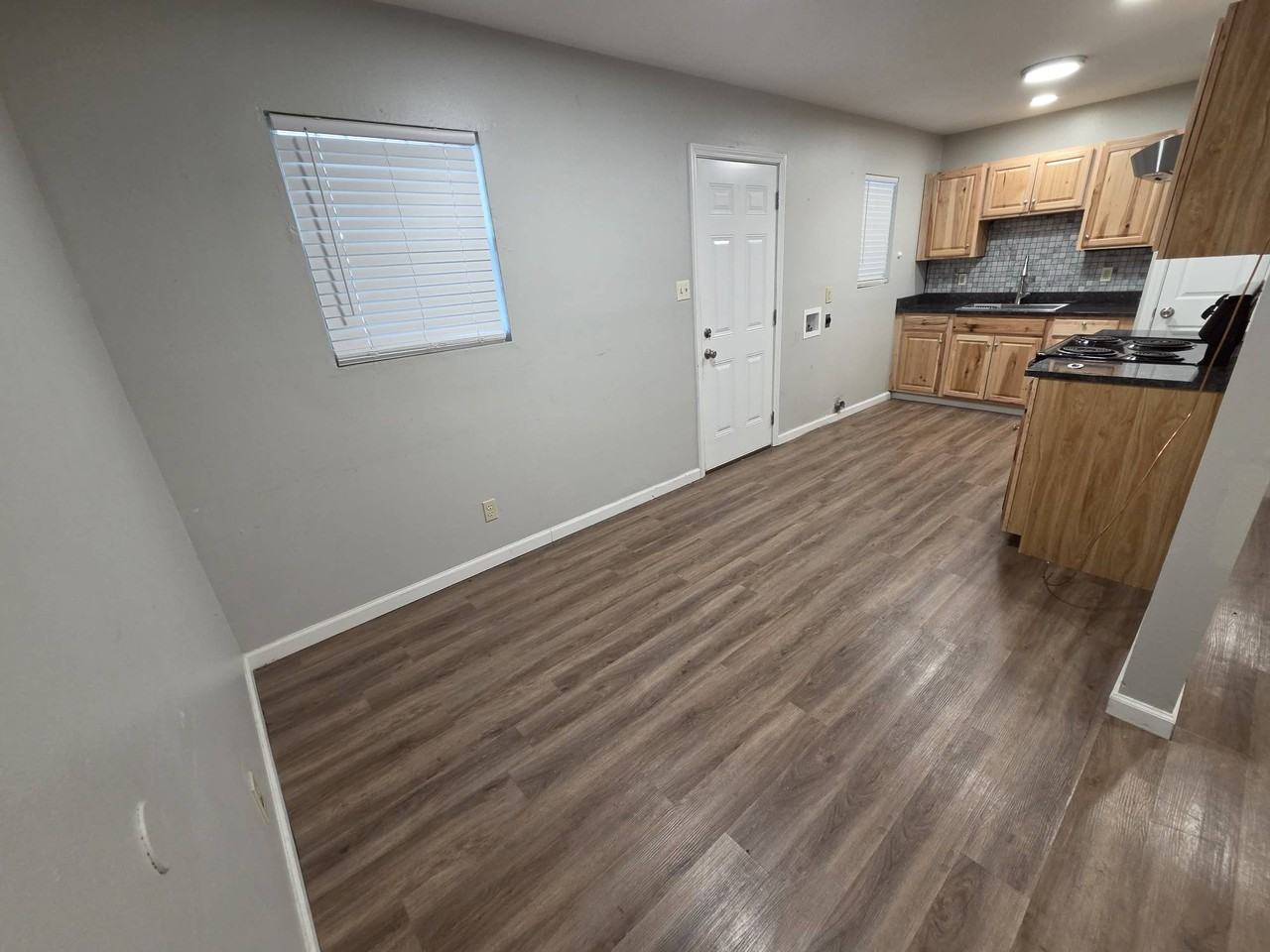 2500 Westacre Dr #1 - Photo 3 of 8