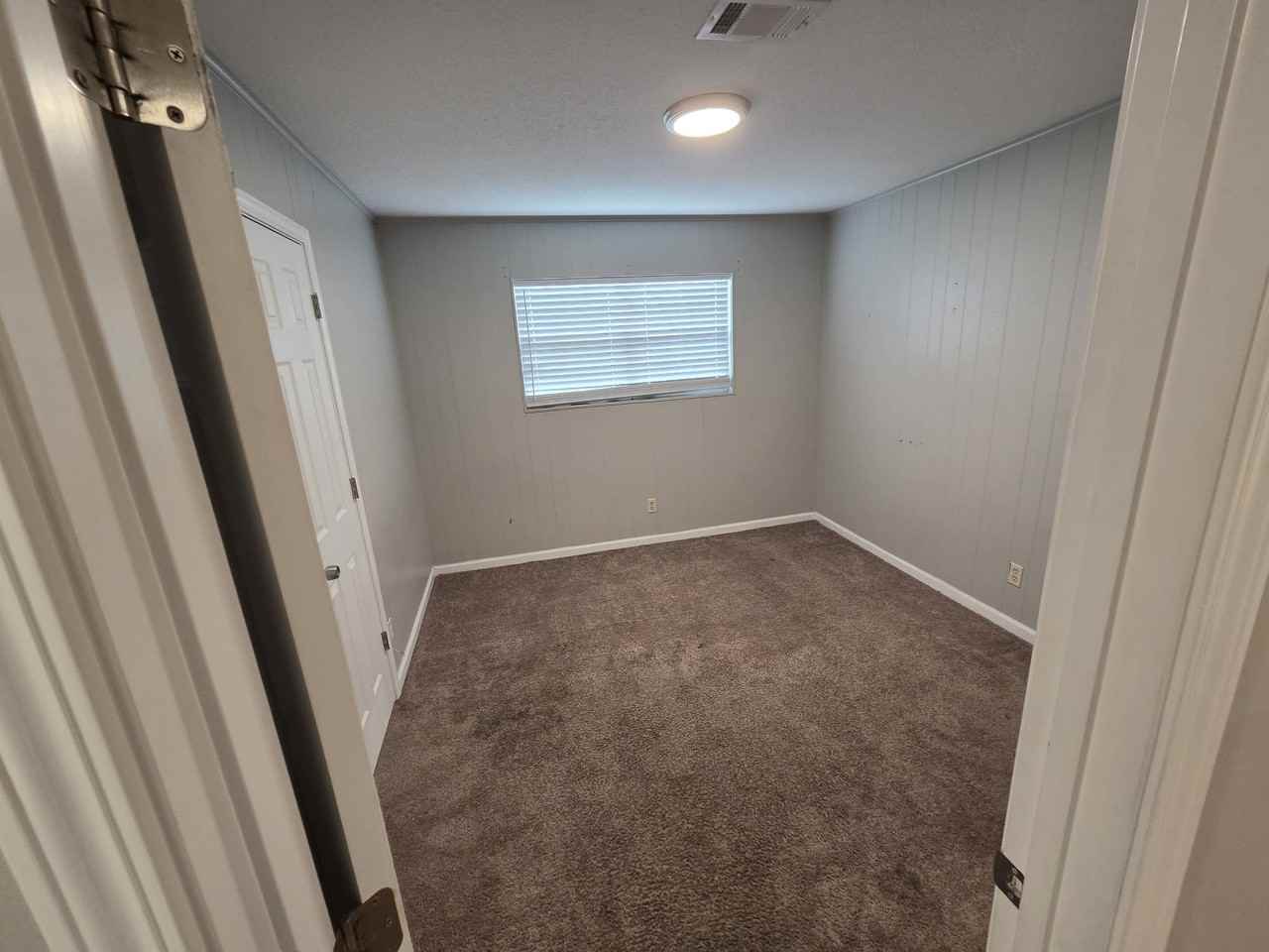 2500 Westacre Dr #1 - Photo 5 of 8