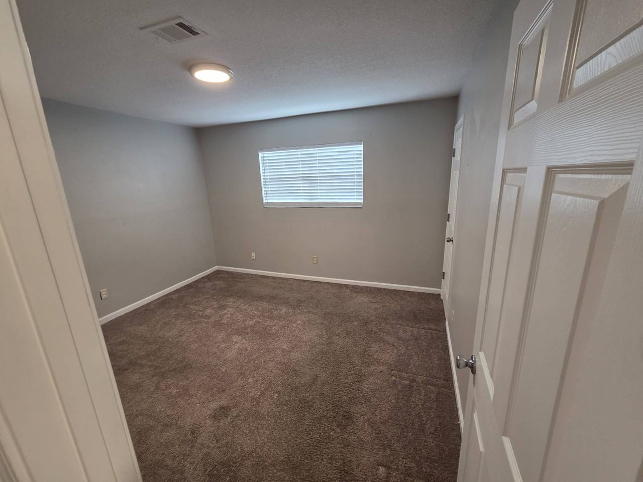 2500 Westacre Dr #1 - Photo 6 of 8