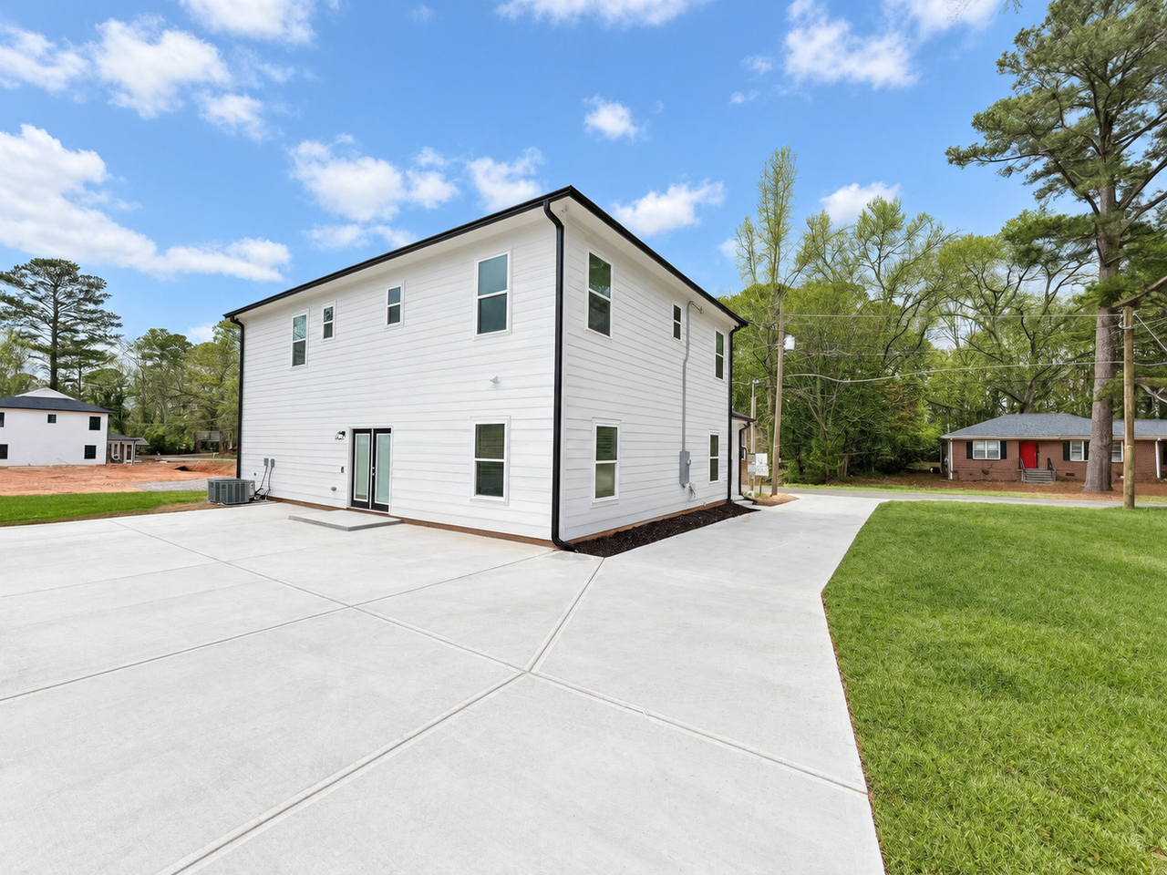 201 Briarcliff Ln - Photo 2 of 22