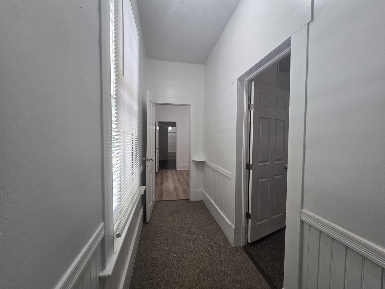 1404 38th St #SF - Photo 4 of 32