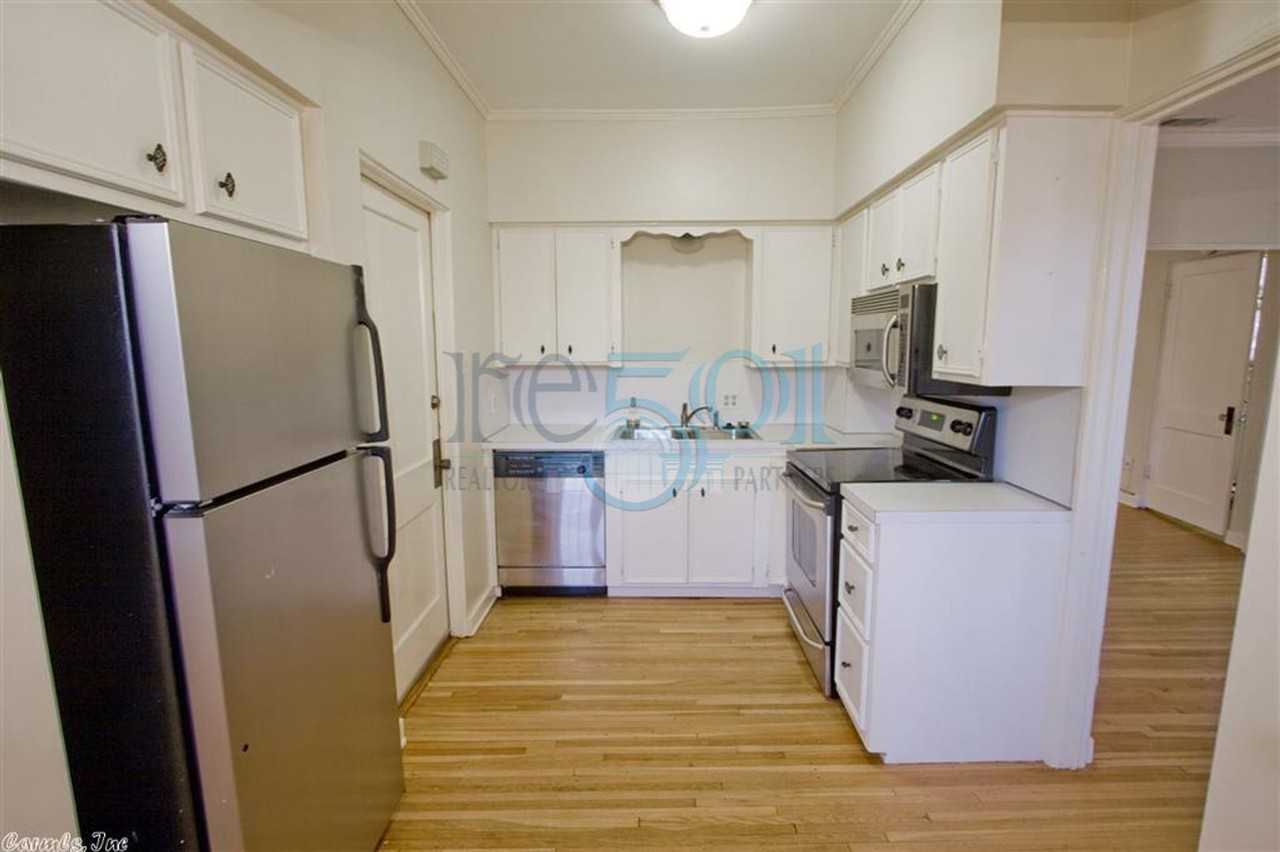 1315 Kavanaugh Blvd - Photo 3 of 14