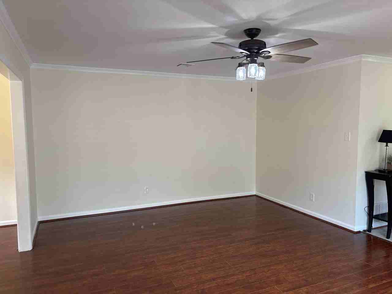 3920 Meredith Dr - Photo 4 of 44