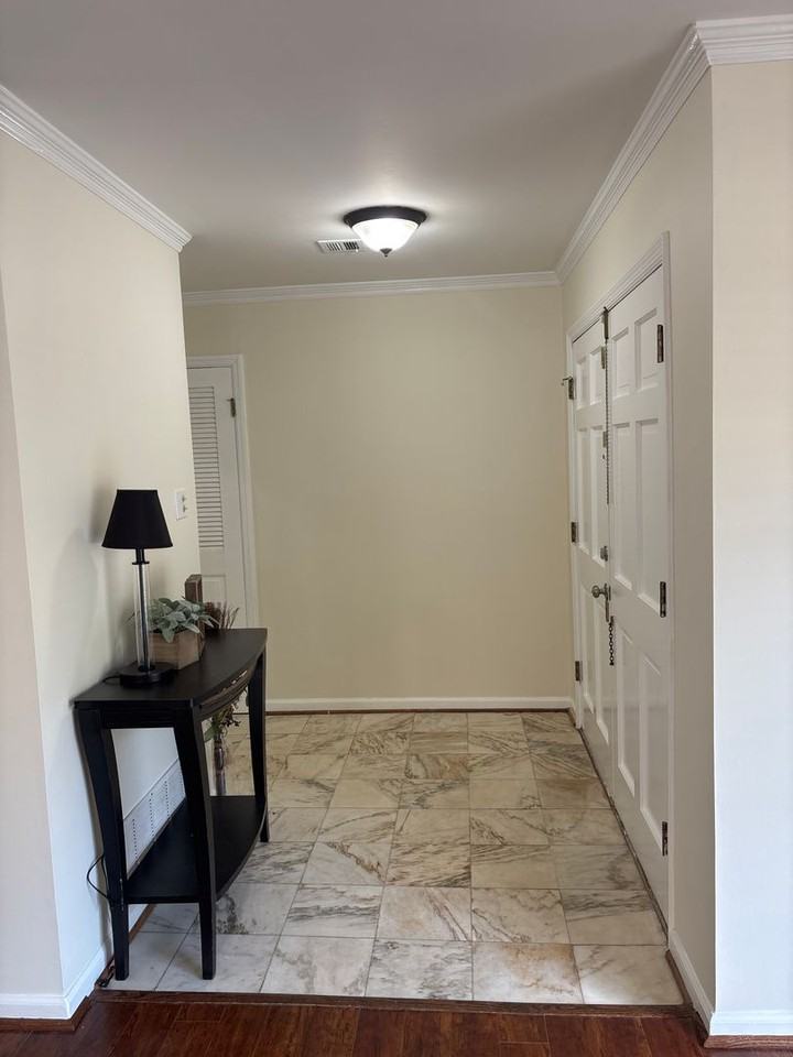 3920 Meredith Dr - Photo 5 of 44