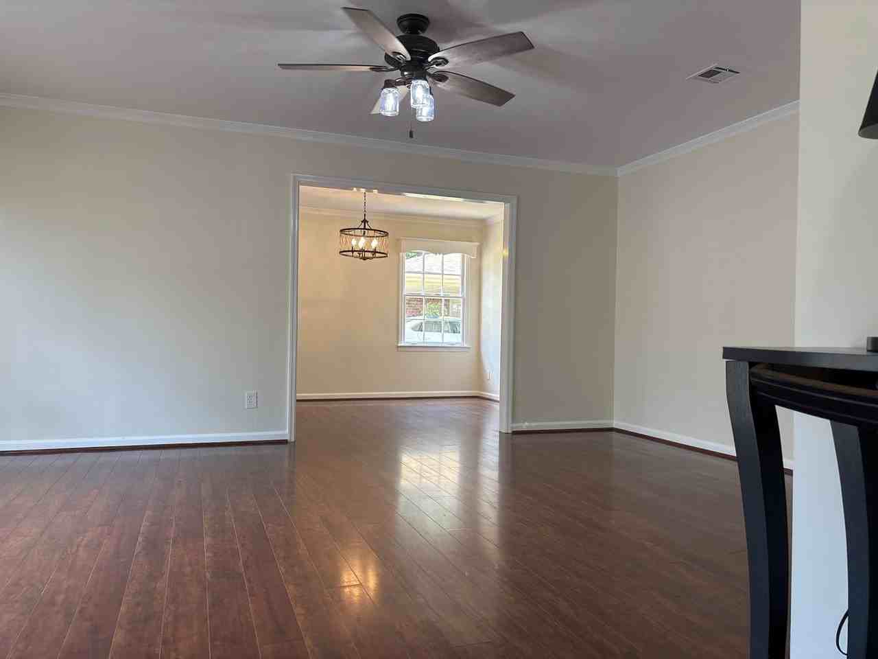 3920 Meredith Dr - Photo 6 of 44