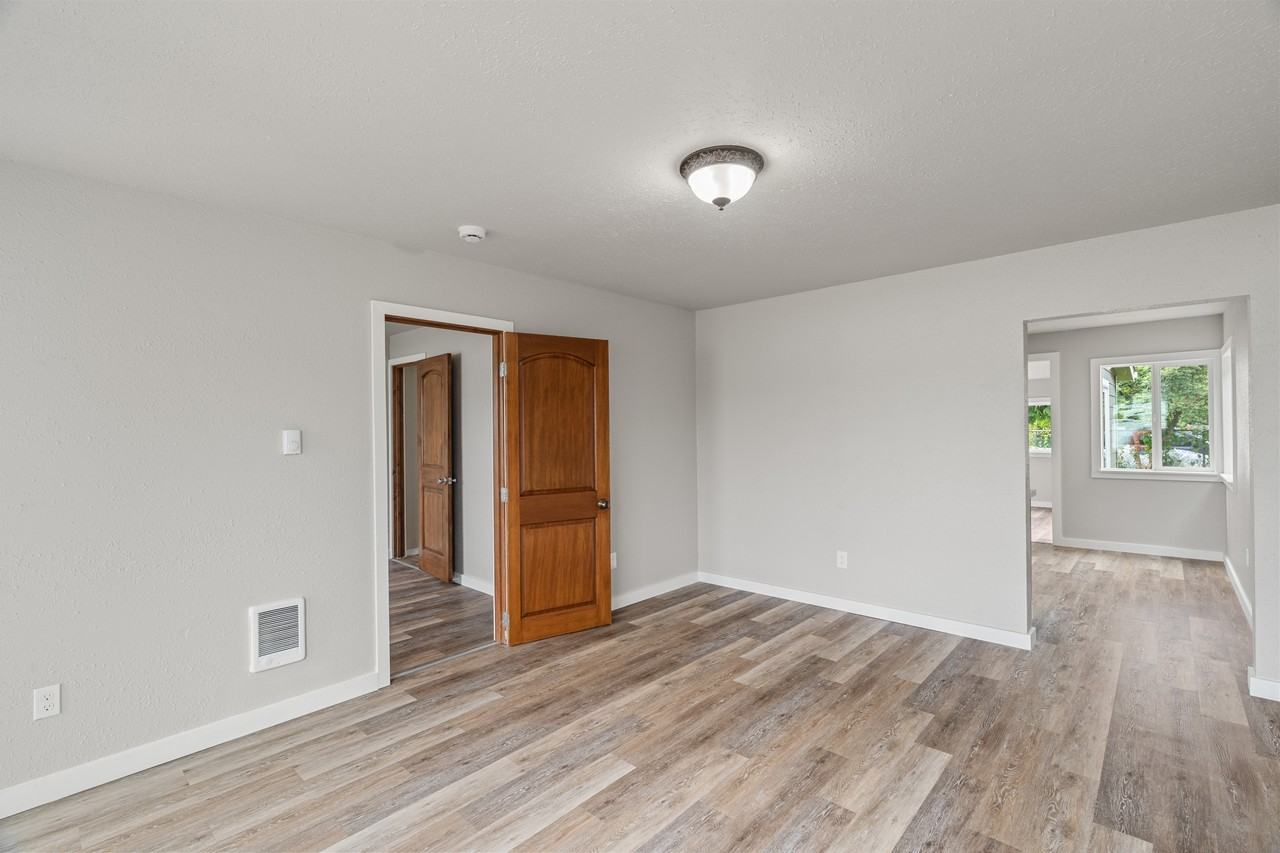 207 N Alder St #1 - Photo 5 of 26