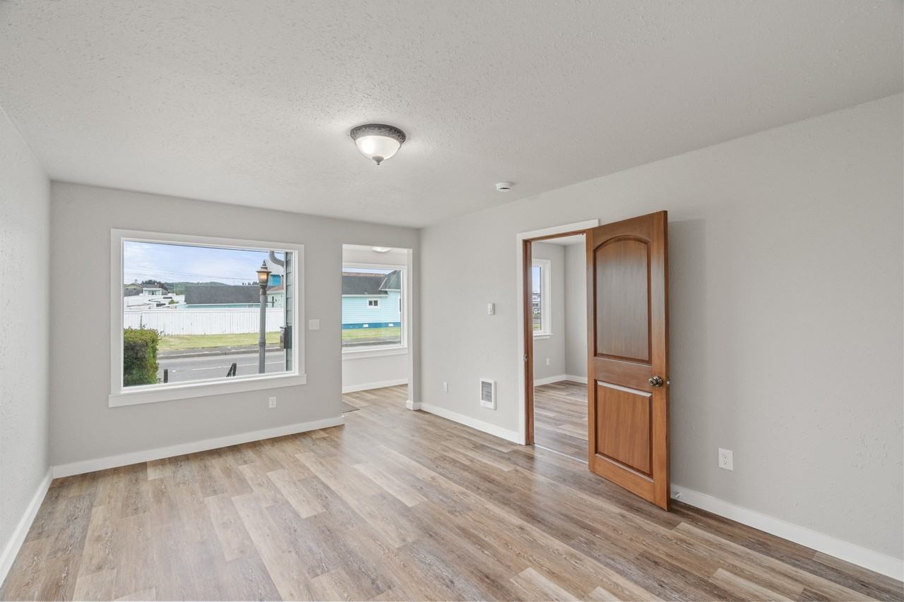 207 N Alder St #1 - Photo 6 of 26