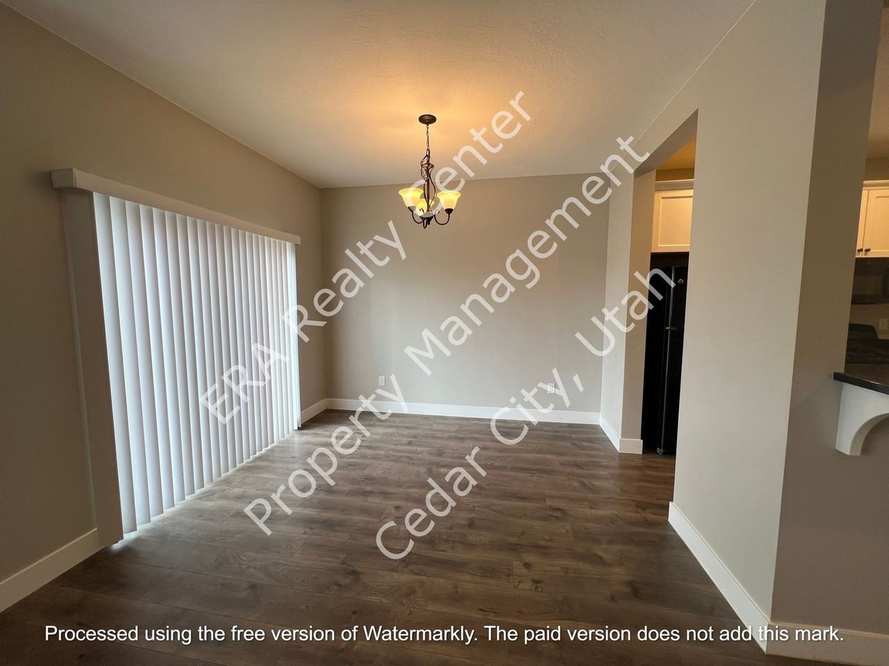 1677 N Main St #14 - Photo 5 of 20