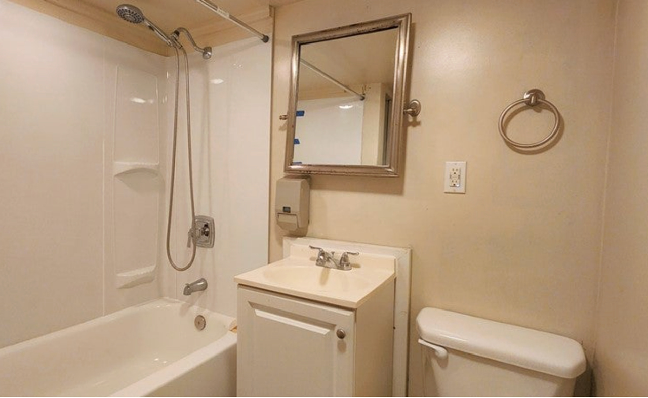 8 Riverside Ct - Photo 4 of 11