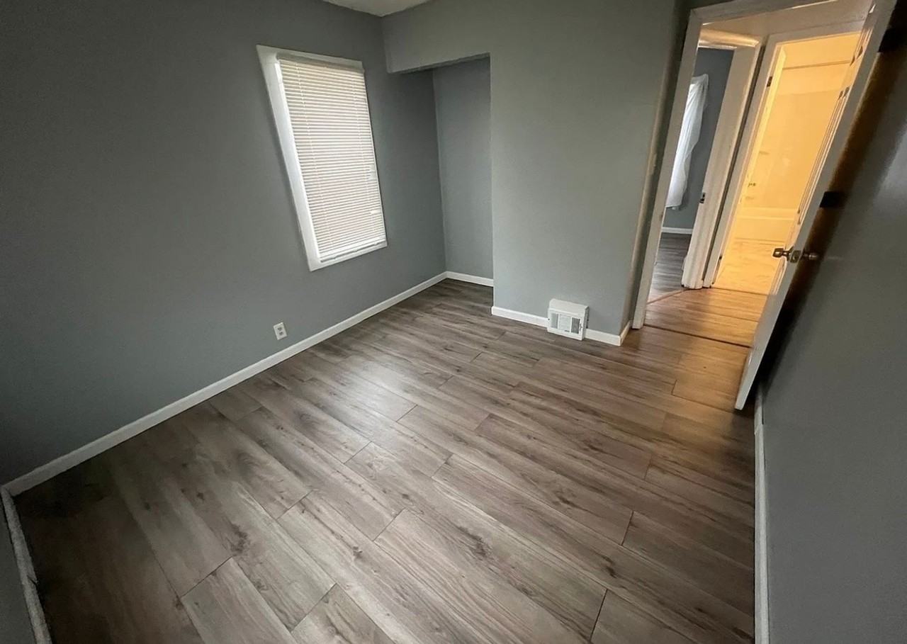 2210 Blades Ave - Photo 2 of 7