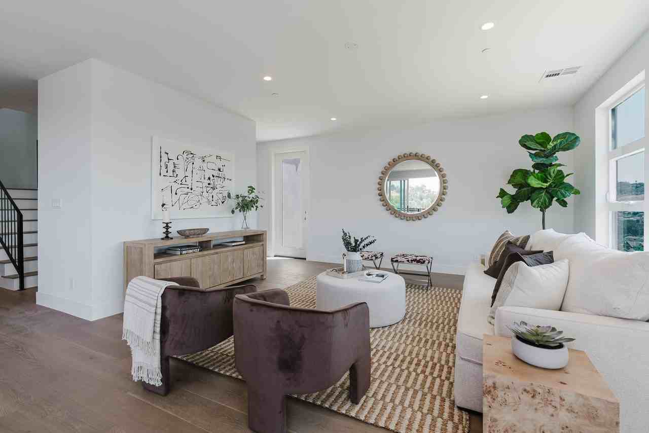 3870 W Point Dr - Photo 5 of 33