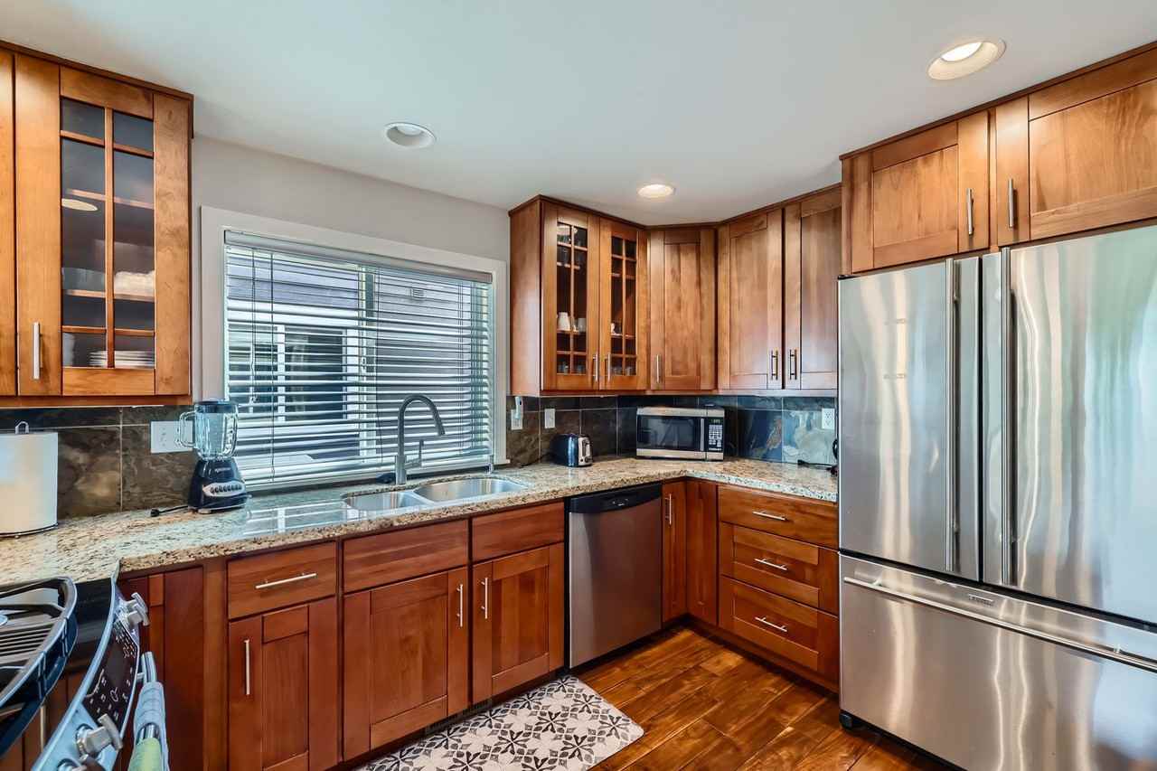 213 26th Ave E #A - Photo 4 of 29