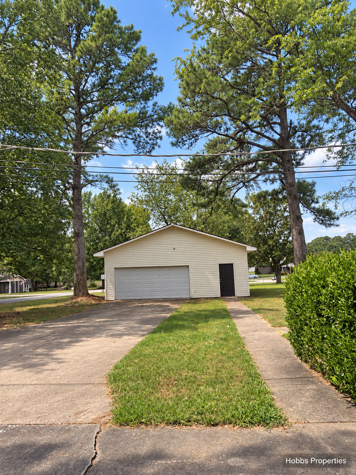 26530 Mclemore Cir #1 - Photo 4 of 18