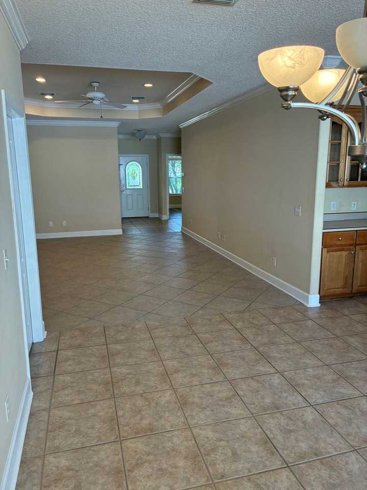 173 Austin Ryan Dr - Photo 7 of 15
