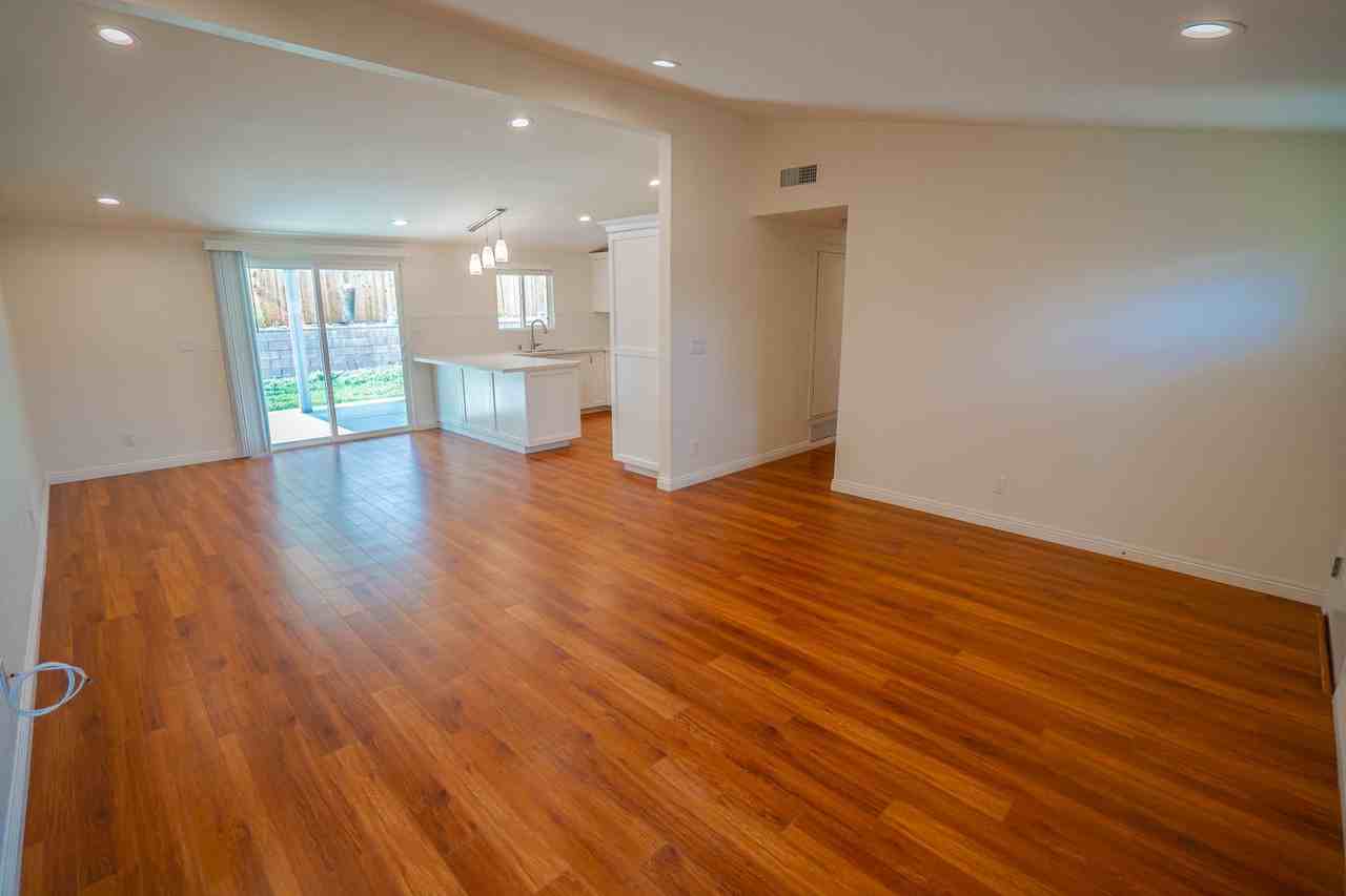 18905 Felbridge St - Photo 3 of 17
